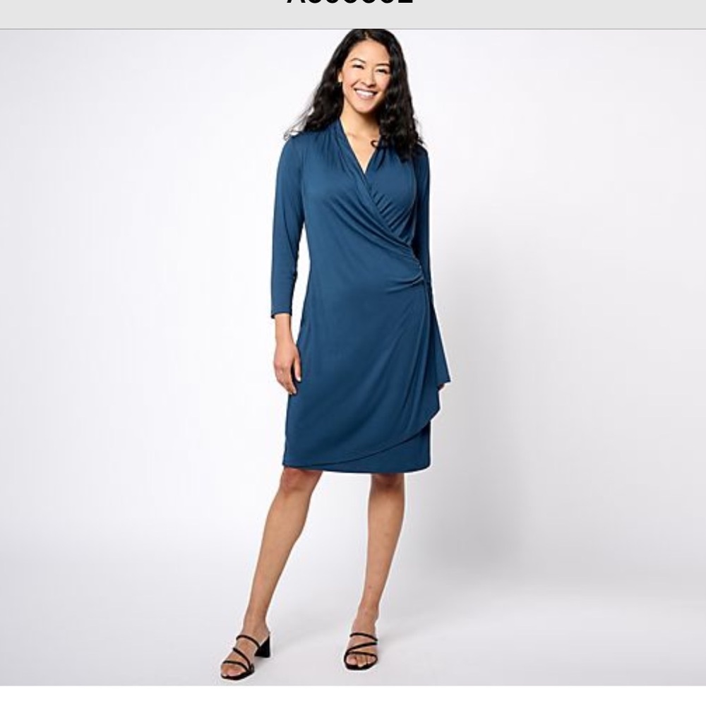 NWOT Belle by Kim Gravel Every Occasion Perfect Wrap Dress Stormy blue Medium